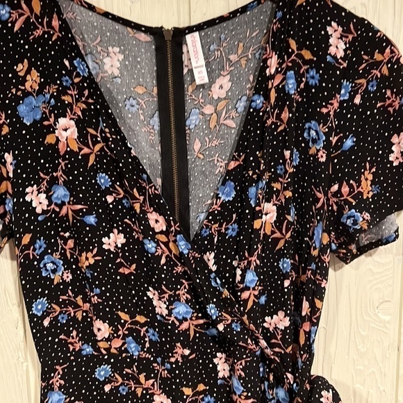 Xhilaration Floral Wrap Dress, Size XS - Picture 5 of 8